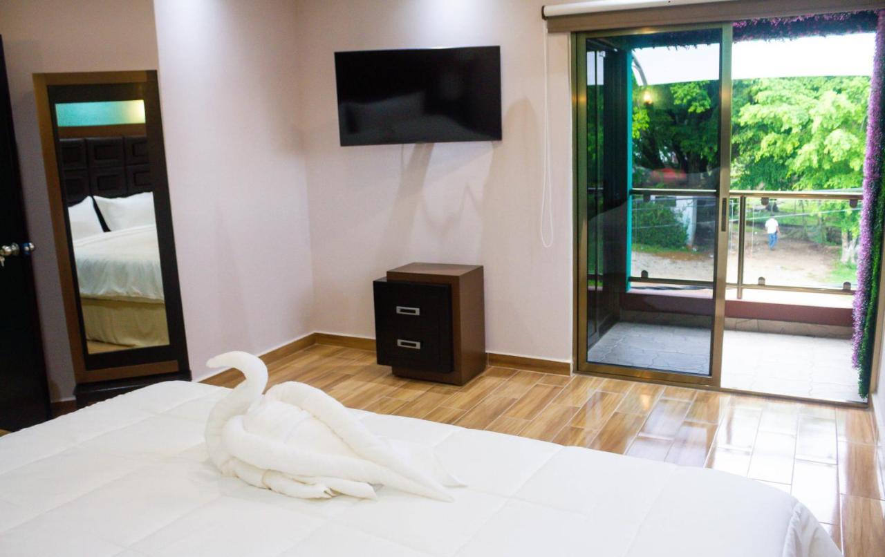 Apartamentos Michael ปาเลงเก ภายนอก รูปภาพ